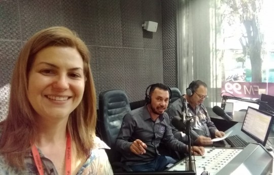 Professores da Unipar são entrevistados em rádios de Paranavaí