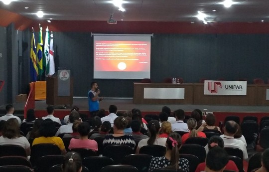 Unipar de Guaíra lança campanha do Vestibular 2020