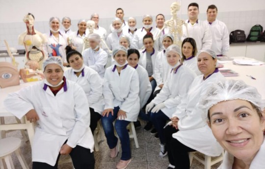 Alunos do curso técnico do Cepbio-Biopark visitam a Unipar, em Toledo