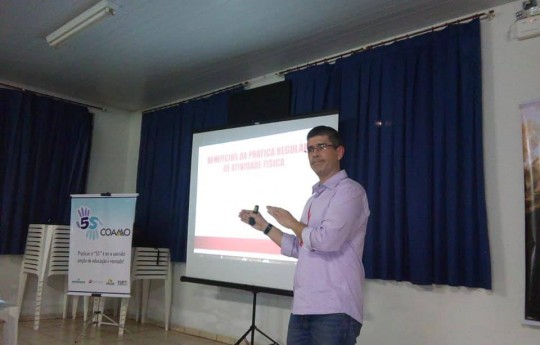 Palestra sobre Qualidade de Vida é ministrada para colaboradores da empresa Coamo, de Bragantina