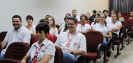Colaboradores da Unipar de Toledo participam de palestra sobre saúde