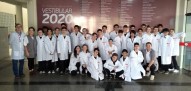 Alunos do Colégio Prisma conhecem o laboratório de química da Unipar, em Umuarama