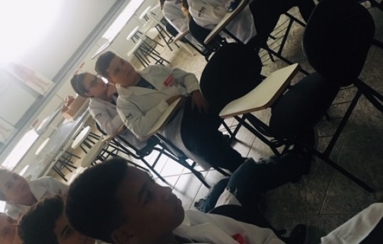 Alunos do Colégio Elite visitam a Unipar, em Cascavel