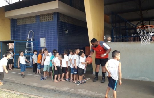 Semana Recreativa em escola municipal de Cianorte recebe apoio da Unipar