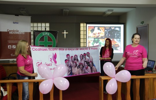 Unipar de Toledo promove ação ligada à campanha Outubro Rosa