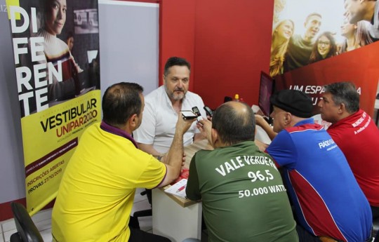 Coordenadores de cursos da Unipar de Toledo concedem entrevista à Rádio Vale Verde