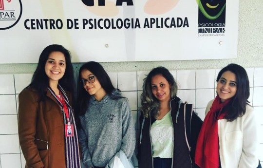 Alunas do Ensino Médio são profissionais por um dia na Unipar
