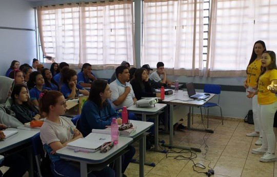 Prevenção ao suicídio é tema de palestra pra alunos do Ensino Fundamental e Médio, em Guaíra