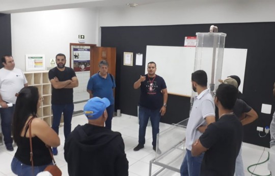 Curso Técnico em Edificações participa de 'Visita Orientada' na Unipar de Paranavaí