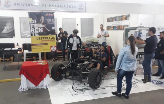 Unipar integra feira de Tecnologia e Inovação, em Goioerê