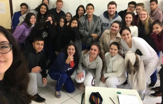 Curso de Enfermagem da Unipar desenvolve projeto informativo e preventivo com estudantes do Ensino Médio