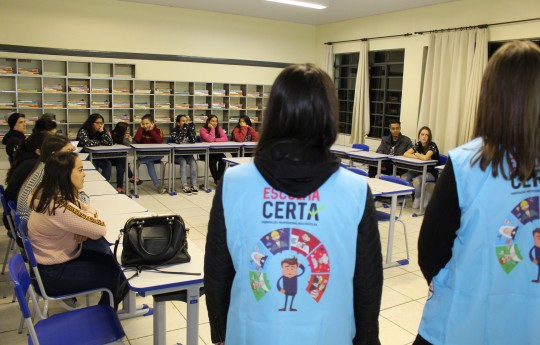 Unipar leva palestra a alunos do ensino médio