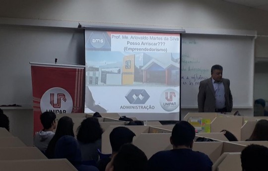 Unipar leva o tema 'Empreendedorismo' ao Colégio Alfa