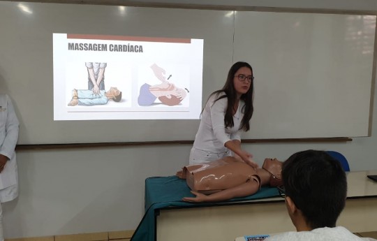 Jovens têm acesso a conhecimentos sobre Primeiros Socorros