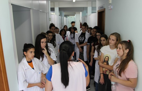 Alunos de curso técnico conhecem a Unipar, em Toledo